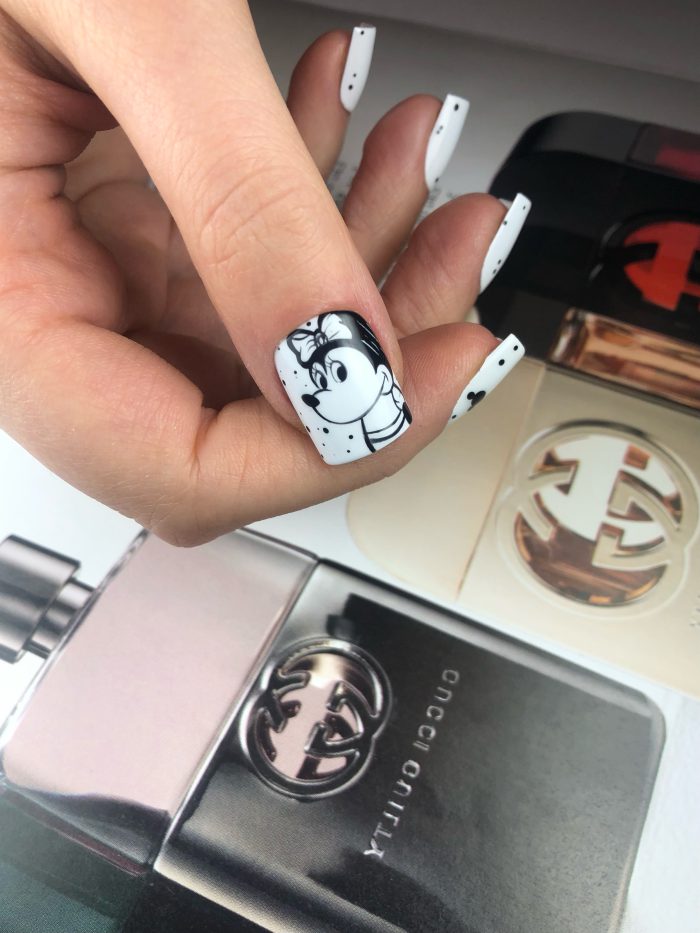 ناخن مصنوعی راسا با مواد کاشت