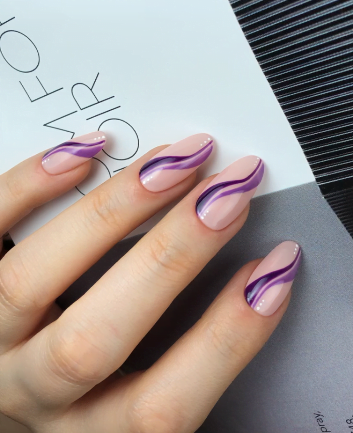 ناخن مصنوعی راسا مدل بنفش خطی موجی