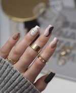 ناخن مصنوعی راسا با مواد کاشت