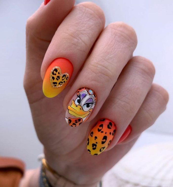 ناخن مصنوعی راسا با مواد کاشت