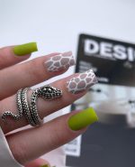 ناخن مصنوعی راسا مدل سبز و کرم سنگی - Image 2