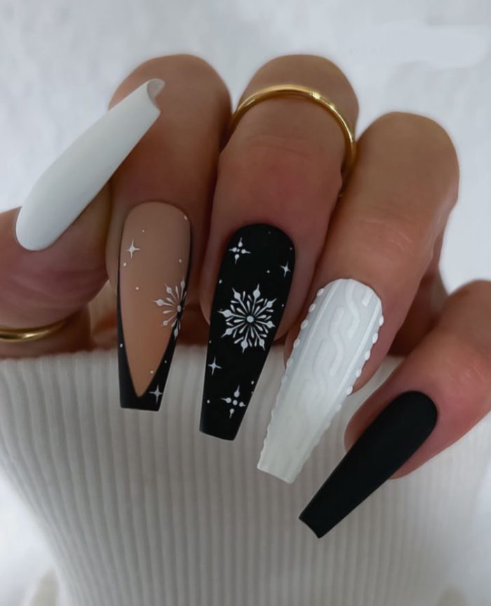 ناخن مصنوعی راسا مدل مشکی سفید مدل برف - Image 2