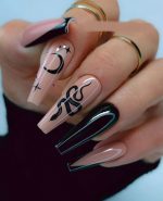 ناخن مصنوعی راسا مدل مشکی طرح مار - Image 2