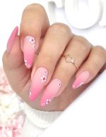 ناخن مصنوعی راسا مدل آمبره و گل بابونه