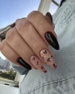 ناخن مصنوعی راسا مدل مشکی طرح برگ ریز