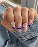 ناخن مصنوعی راسا مدل مینیمال سفید و آبی نفتی