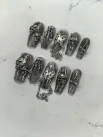 ناخن مصنوعی راسا مدل مشکی طوسی طرح اسکلت و قلب زنجیردار دارک کد RSR1075