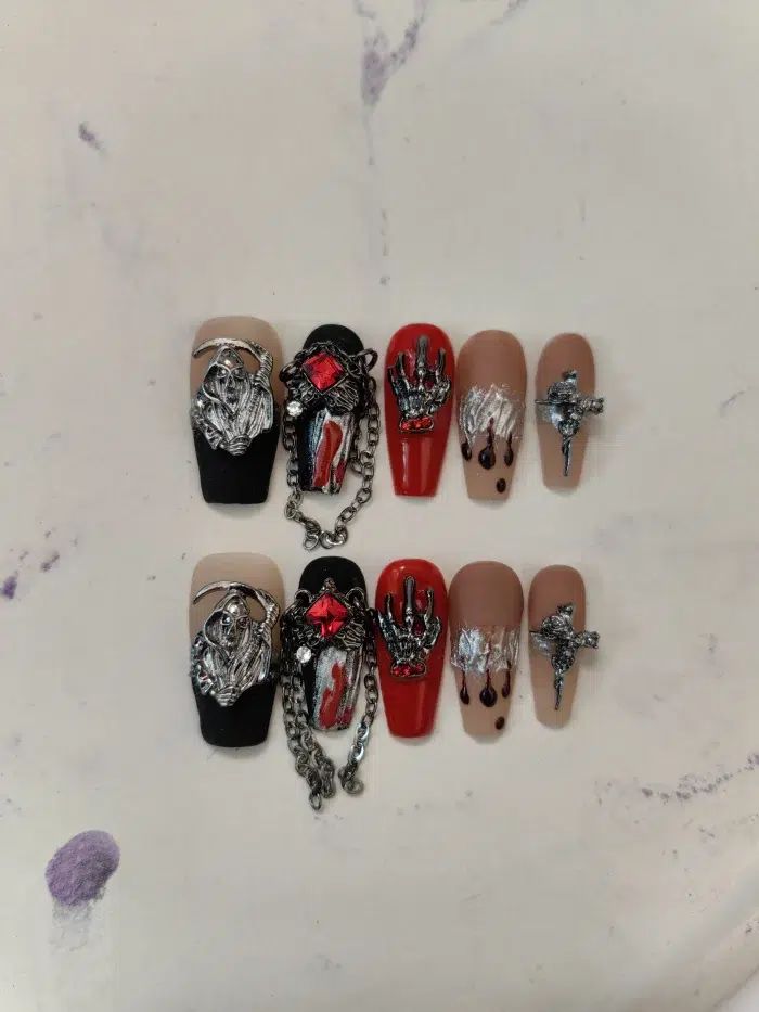 ناخن مصنوعی راسا مدل مشکی قرمز طرح اسکلت زنجیردار دارک کد RSR1085 - Image 7