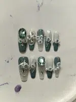 ناخن مصنوعی راسا مدل بیبی بومر شیری سبز طرح گل و نگین کد RSR1066 - Image 7