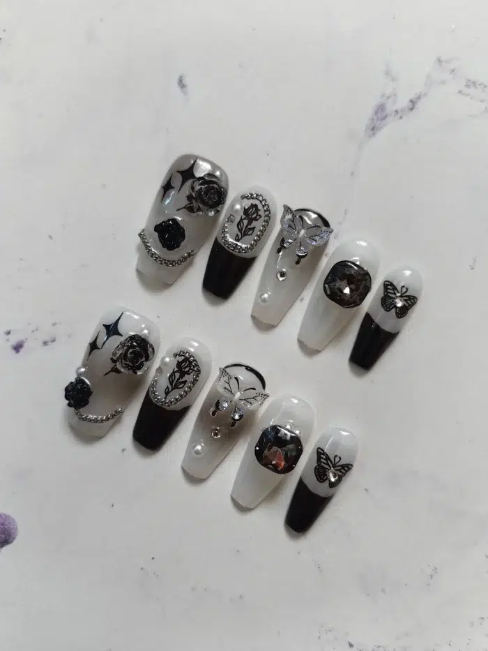 ناخن مصنوعی راسا مشکی شیری طرح فرنچ و پروانه کد RSR891