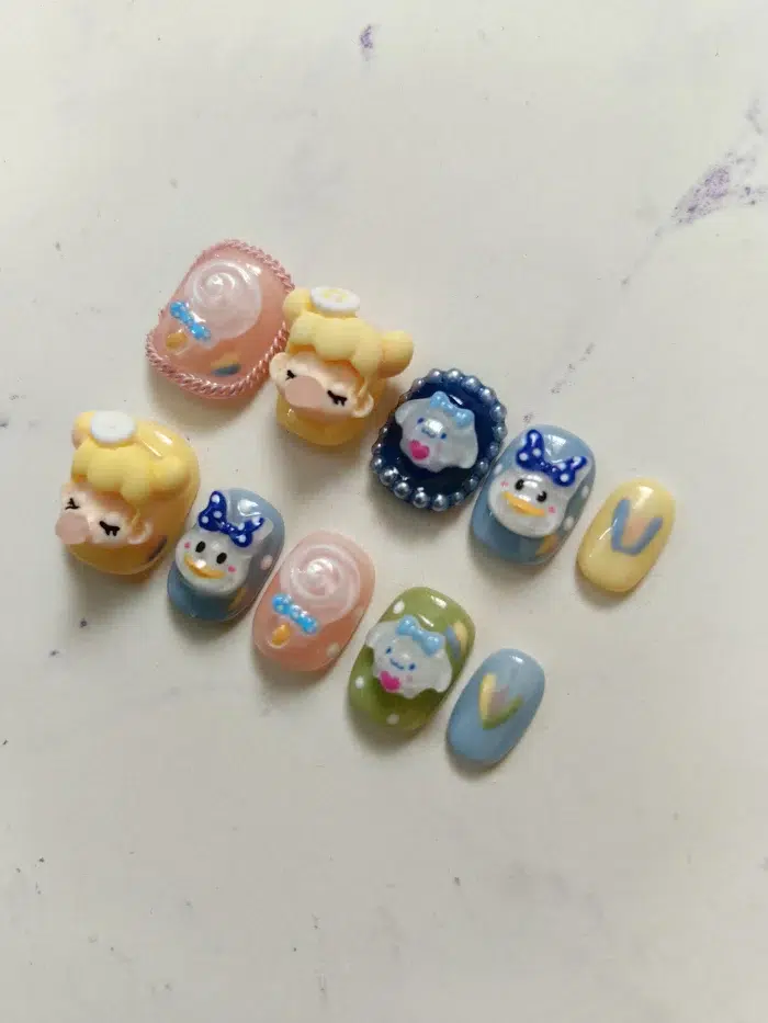 ناخن مصنوعی راسا مدل فانتزی رنگی طرح دختر و آبنبات کد RSR767 - Image 2