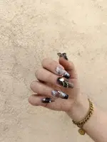 ناخن مصنوعی راسا مشکی طرح گل و ستاره نگین دار