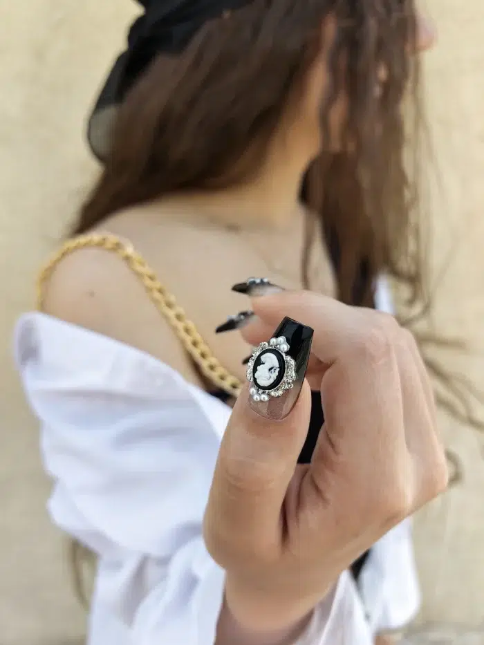 ناخن مصنوعی راسا مشکی بیببی بومر طرح صلیب و خرگوش