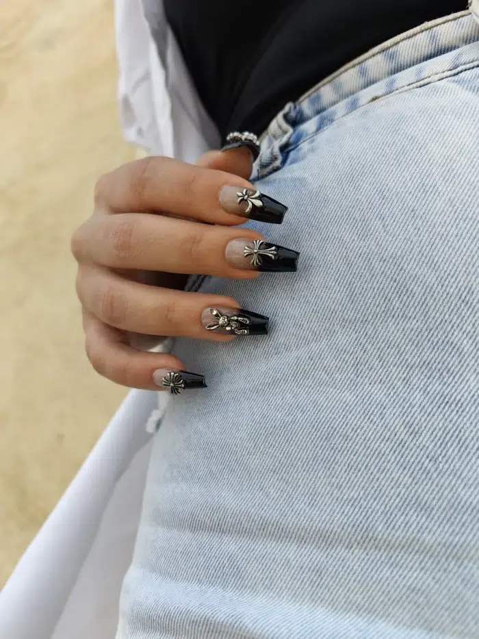 ناخن مصنوعی راسا مشکی بیببی بومر طرح صلیب و خرگوش کد RSR572