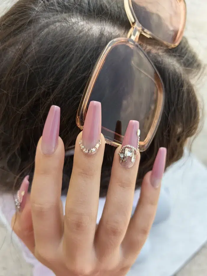 ناخن مصنوعی راسا مدل کالباسی طرح پروانه و نگین دار کد RSR1194