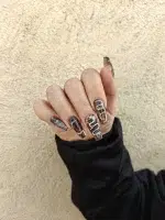 ناخن مصنوعی راسا مدل مشکی طوسی طرح مار و ماه دارک
