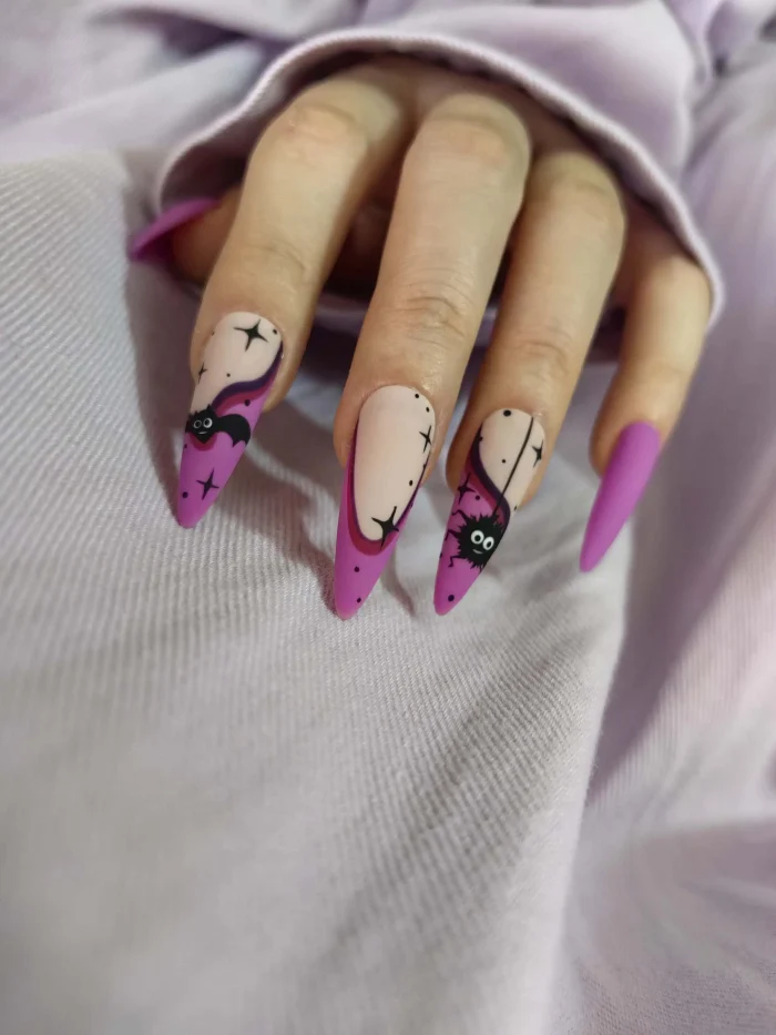 ناخن مصنوعی بلند تیز راسا مدل فرنچ و عنکبوت رنگ بنفش مشکی قد بلند