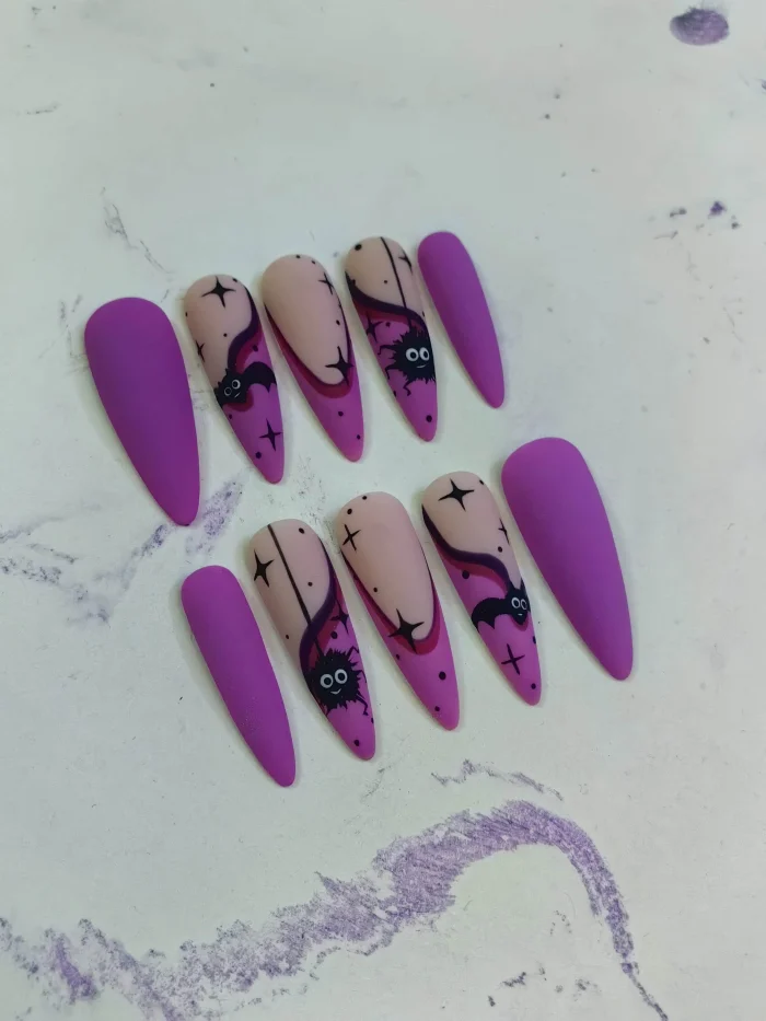 ناخن مصنوعی بلند تیز راسا مدل فرنچ و عنکبوت رنگ بنفش مشکی