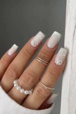 ناخن مصنوعی راسا طرح فرنچ و گل برجسته رنگ شیری سفید مناسب عروس