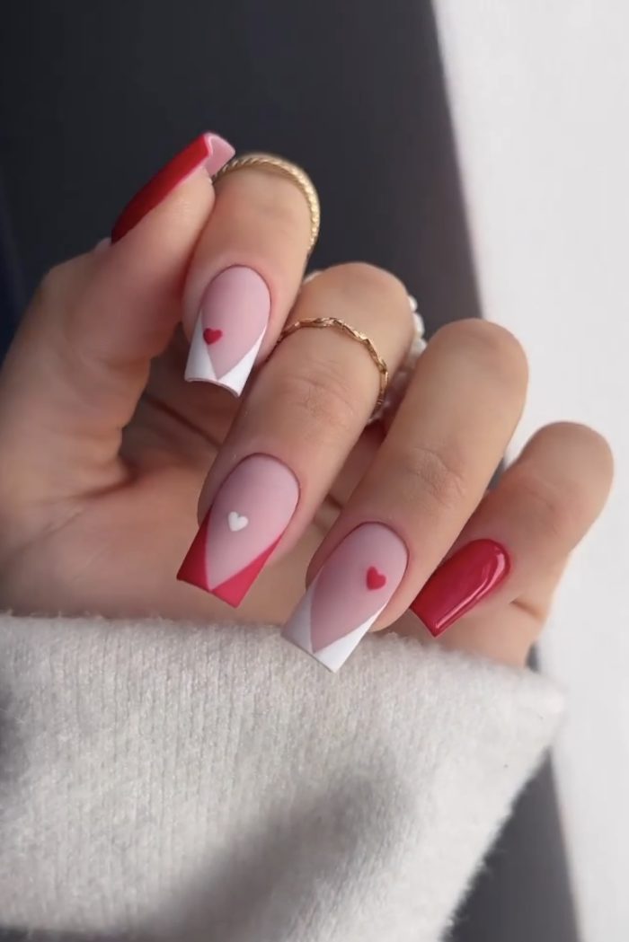 ناخن مصنوعی راسا مدل قلب و فرنچ خطی رنگ سفید و قرمز