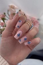 ناخن مصنوعی راسا مدل پروانه ریز آبی رنگ هلویی آبی