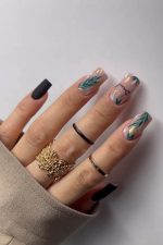 ناخن مصنوعی راسا مدل برگ و ورق طلا مینیمال رنگ سبز یشمی