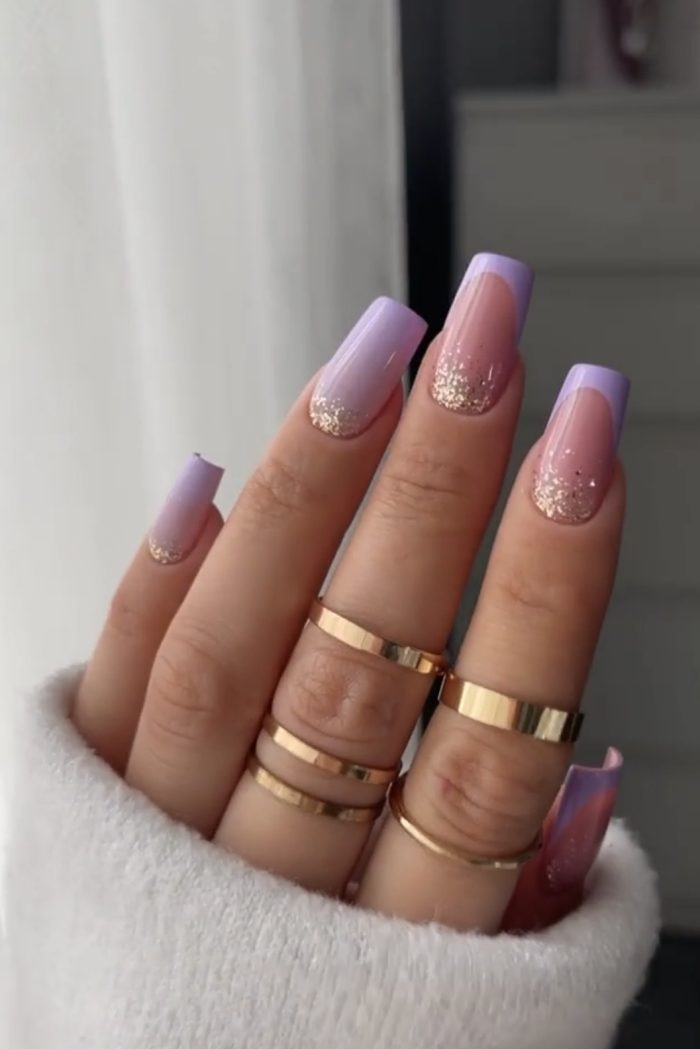 ناخن مصنوعی راسا طرح فرنچ و آمبره شاین رنگ یاسی طلایی