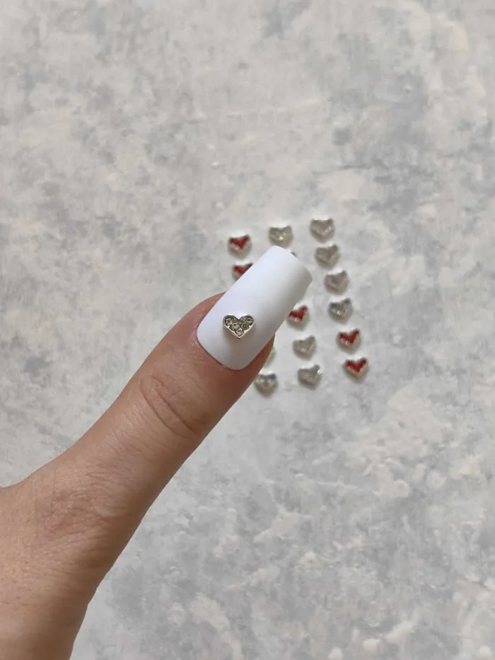 استیکر برجسته ناخن راسا طرح قلب نقره ای