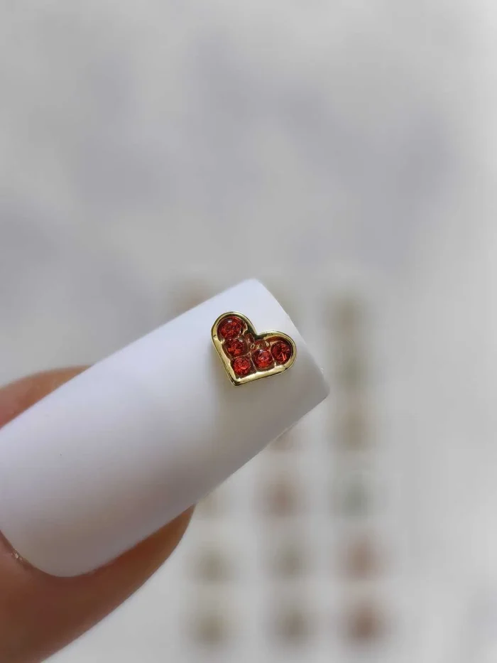 استیکر برجسته ناخن راسا طرح قلب قرمز طلایی نقره ای