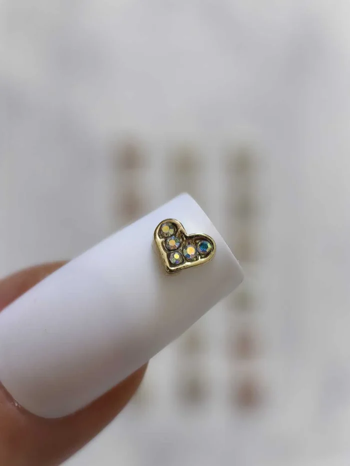 استیکر برجسته ناخن راسا طرح قلب قرمز طلایی نقره ای