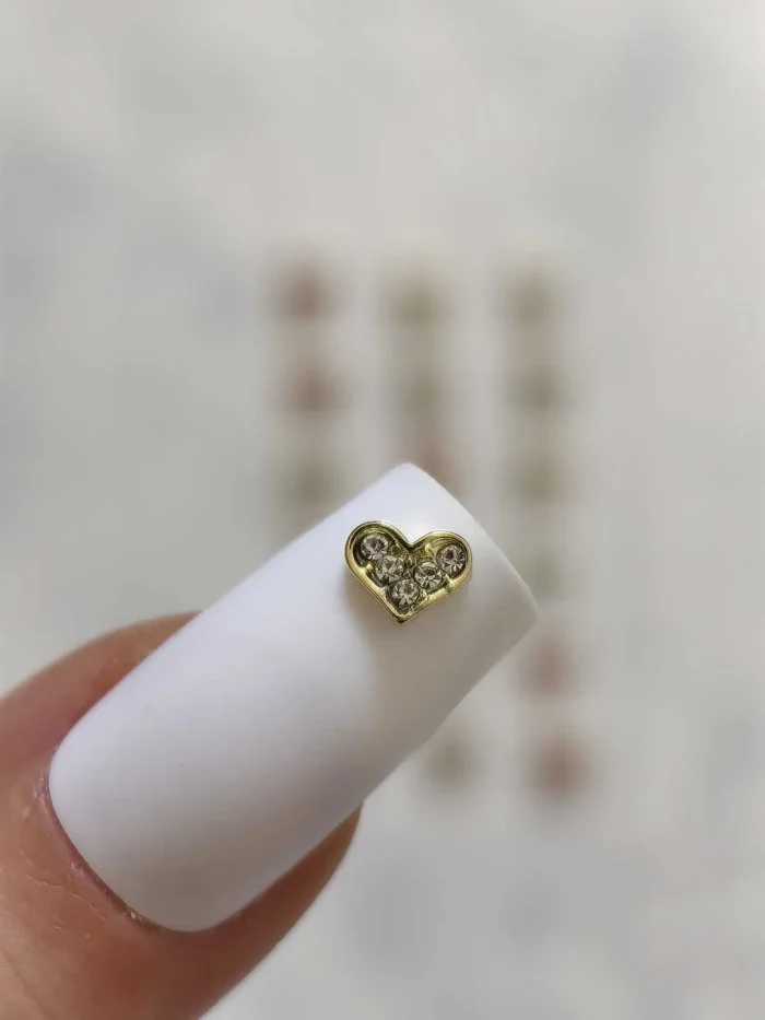 استیکر برجسته ناخن راسا طرح قلب قرمز طلایی نقره ای