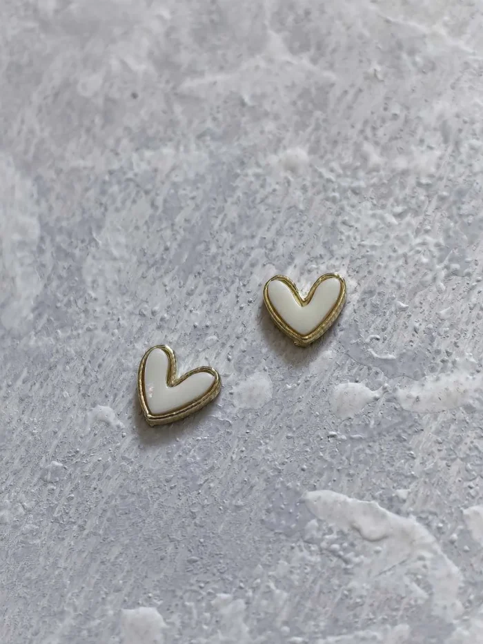 استیکر برجسته ناخن راسا طرح قلب سفید