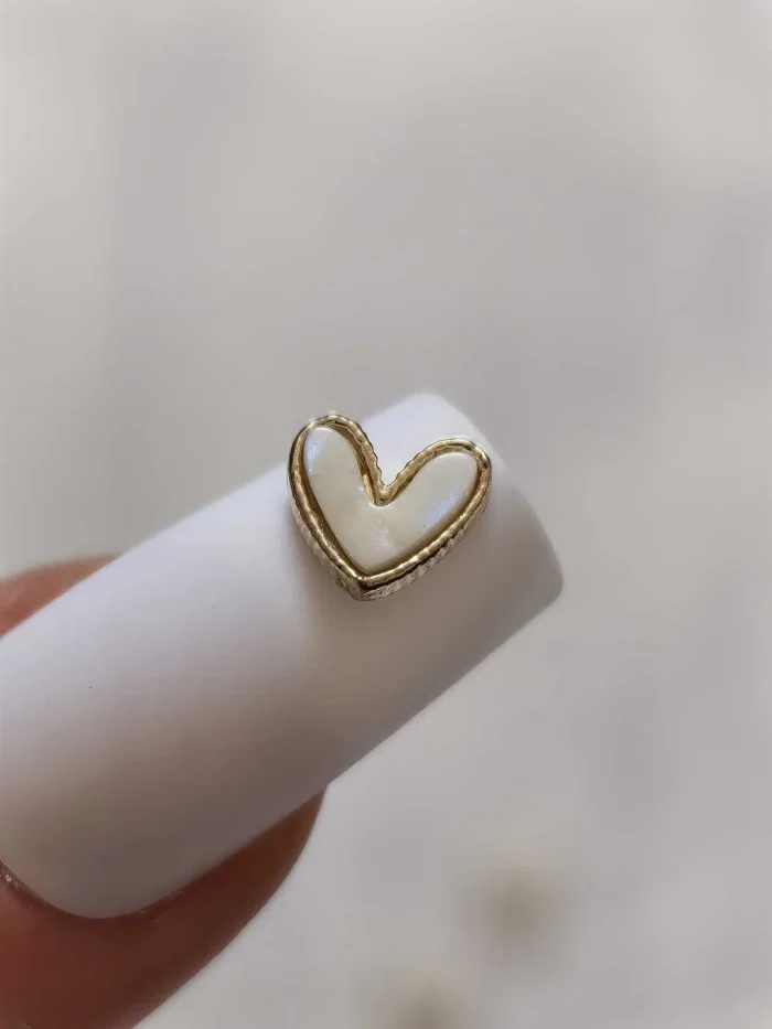 استیکر برجسته ناخن راسا طرح قلب سفید