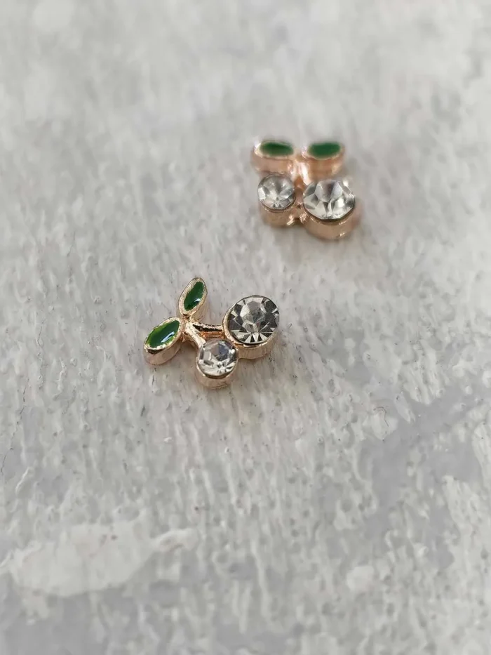 استیکر برجسته ناخن راسا طرح آلبالو نقره ای