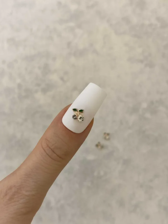 استیکر برجسته ناخن راسا طرح آلبالو سفید