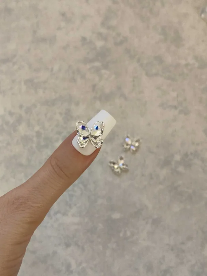 استیکر برجسته ناخن راسا طرح پروانه سرخابی نقره ای