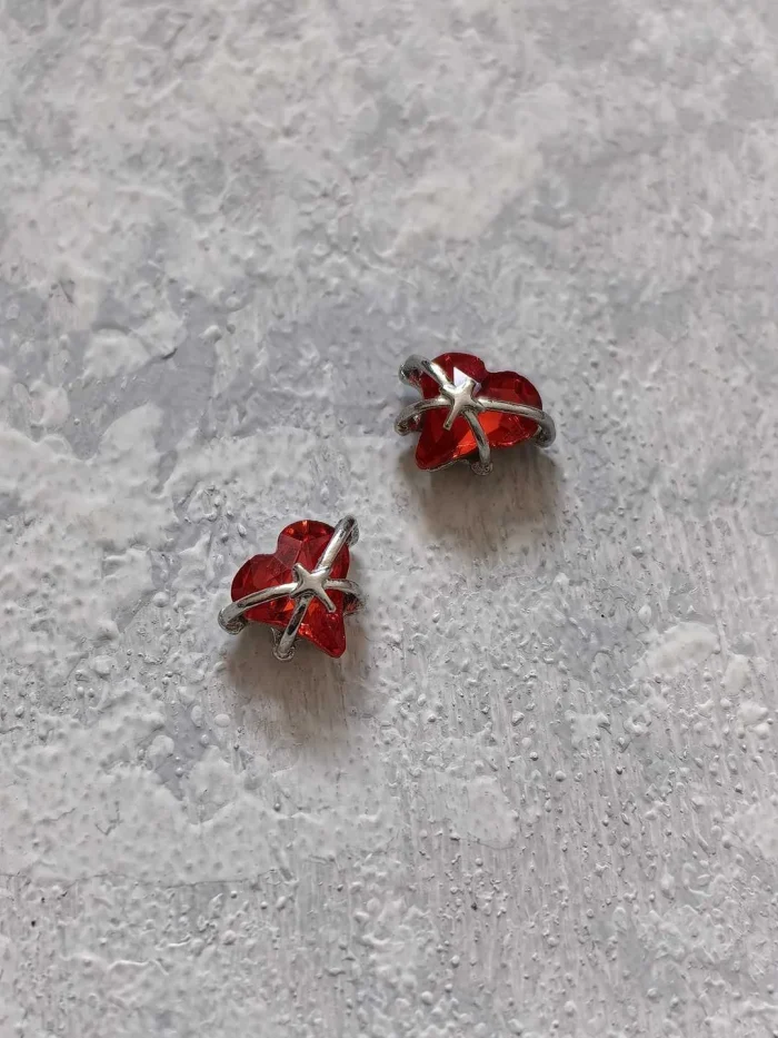 استیکر برجسته ناخن راسا طرح قلب در بند قرمز