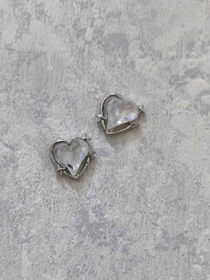 استیکر برجسته ناخن راسا طرح قلب سفید