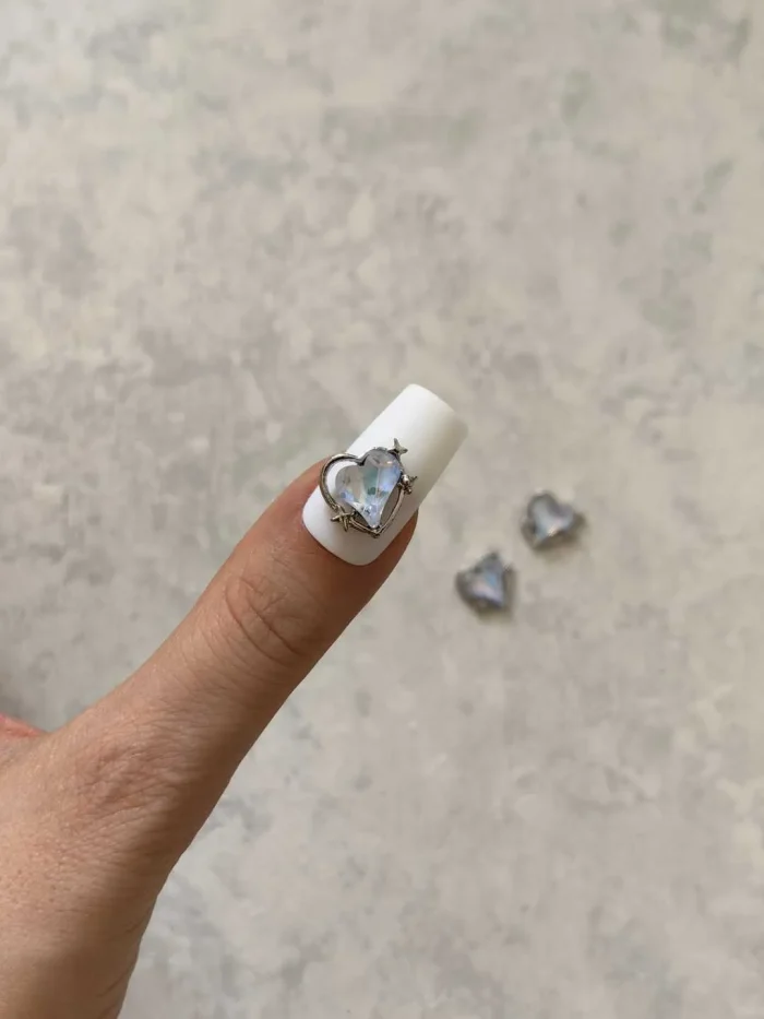 استیکر برجسته ناخن راسا طرح قلب خاکستری