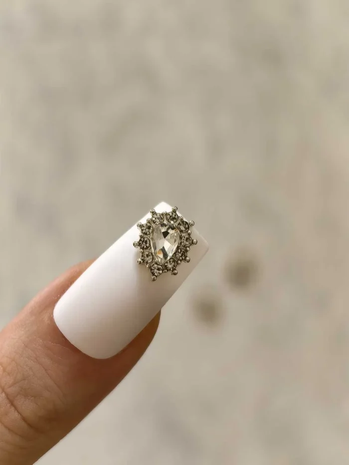 استیکر برجسته ناخن راسا طرح نگین سفید