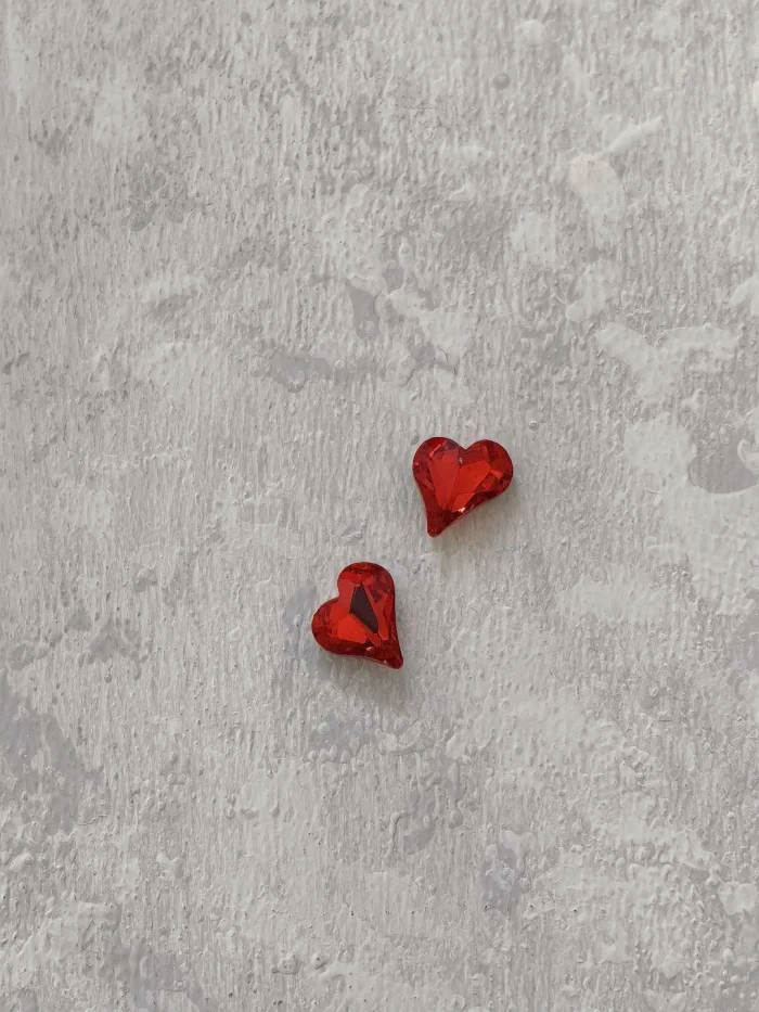 استیکر برجسته ناخن راسا طرح قلب رنگی قرمز