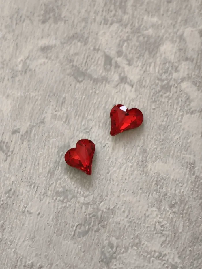 استیکر برجسته ناخن راسا طرح قلب رنگی قرمز