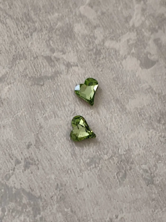 استیکر برجسته ناخن راسا طرح قلب رنگی سبز