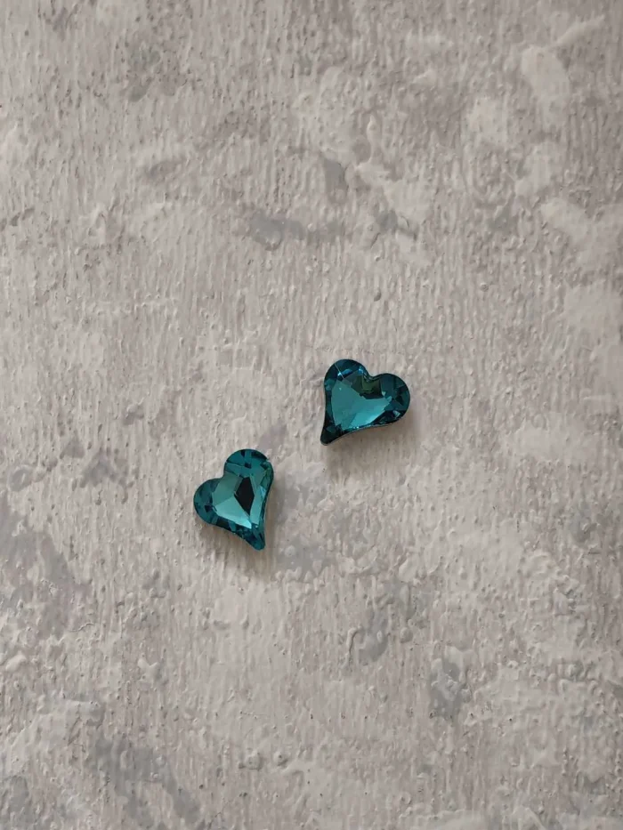 استیکر برجسته ناخن راسا طرح قلب رنگی آبی آسمانی