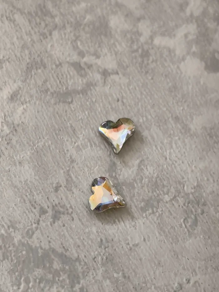 استیکر برجسته ناخن راسا طرح قلب رنگی سفید