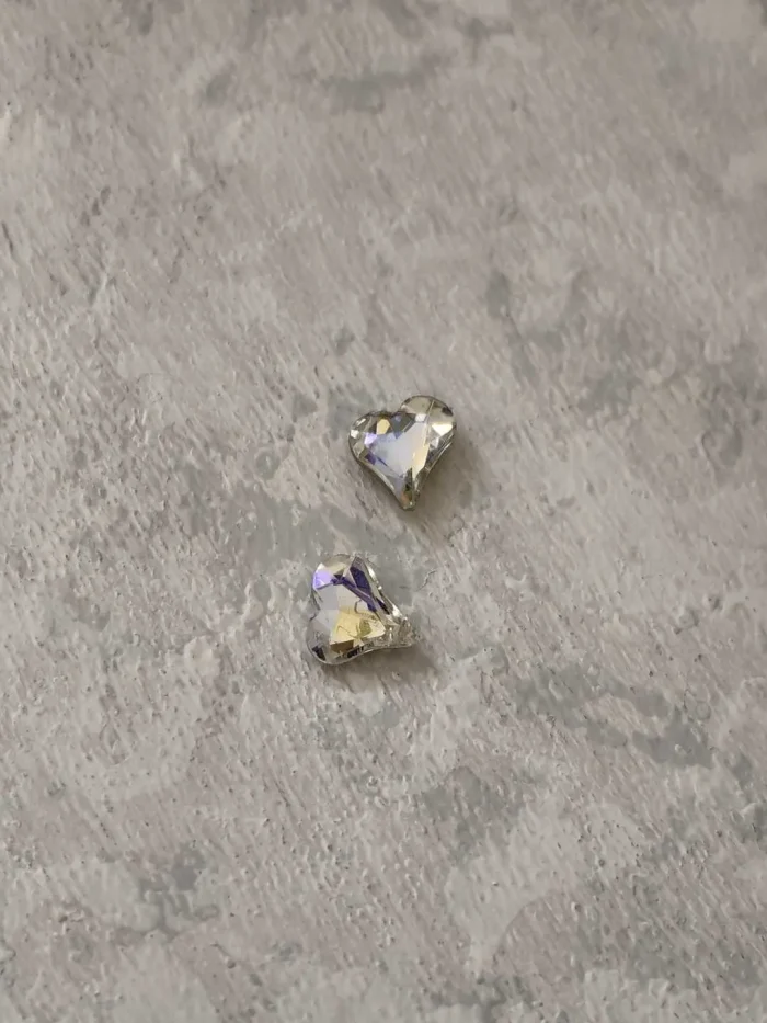 استیکر برجسته ناخن راسا طرح قلب رنگی سفید