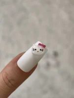 استیکر برجسته ناخن راسا طرح صورت کیتی رنگ سفید قرمز