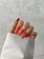 ناخن مصنوعی رنگی ساده راسا رنگ قرمز فرم مربع