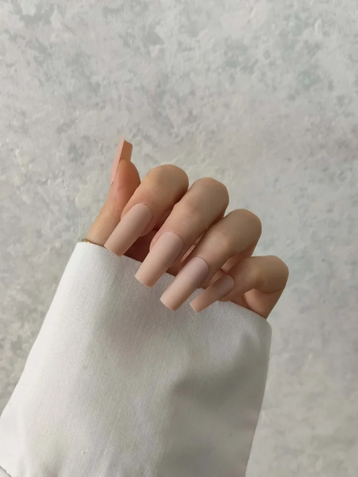 ناخن مصنوعی رنگی ساده راسا رنگ کرمی هلویی نود فرم مربع