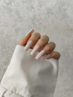 ناخن مصنوعی رنگی ساده راسا رنگ پوست پیازی روشن فرم مربع